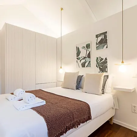 Wonderful 2br Duplex Near River By Lovelystay 波尔图