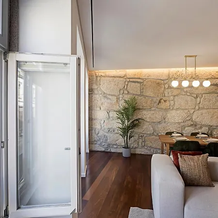 Wonderful 2br Duplex Near River By Lovelystay * 波尔图