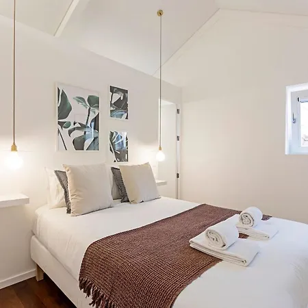 Wonderful 2br Duplex Near River By Lovelystay 波尔图