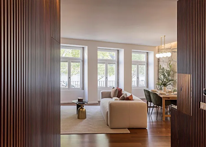 Wonderful 2br Duplex Near River By Lovelystay Πόρτο