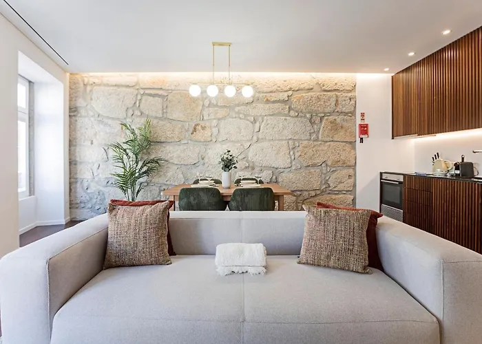 Daire Wonderful 2br Duplex Near River By Lovelystay