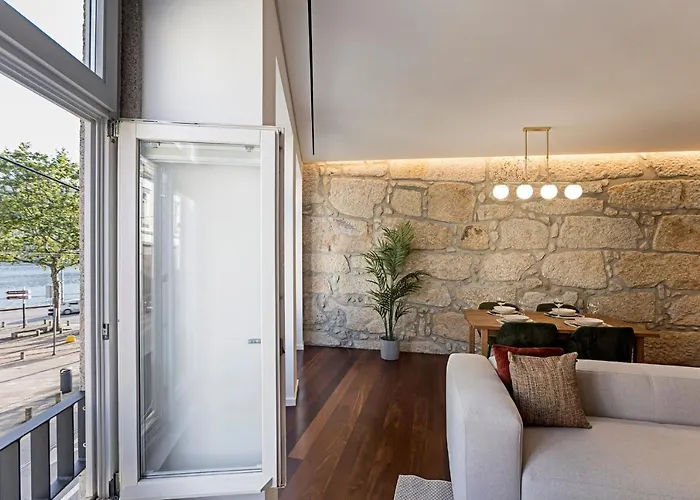 Wonderful 2br Duplex Near River By Lovelystay * Porto