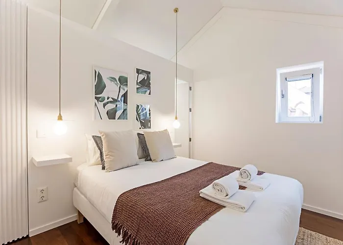 Wonderful 2br Duplex Near River By Lovelystay Porto