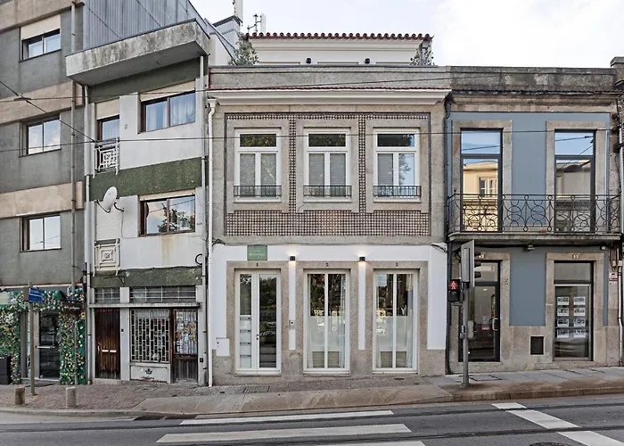 Wonderful 2br Duplex Near River By Lovelystay * Oporto