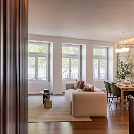 Wonderful 2br Duplex Near River By Lovelystay Порту