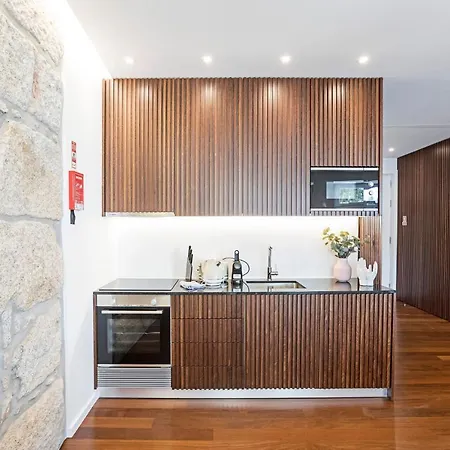 Апартаменты Wonderful 2br Duplex Near River By Lovelystay Порту